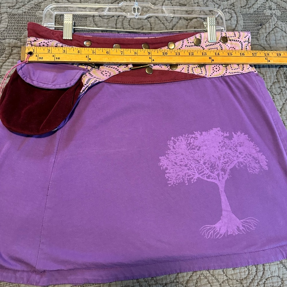 Funky purple mini skirt with pocket pouch and tree design - Picture 3 of 5